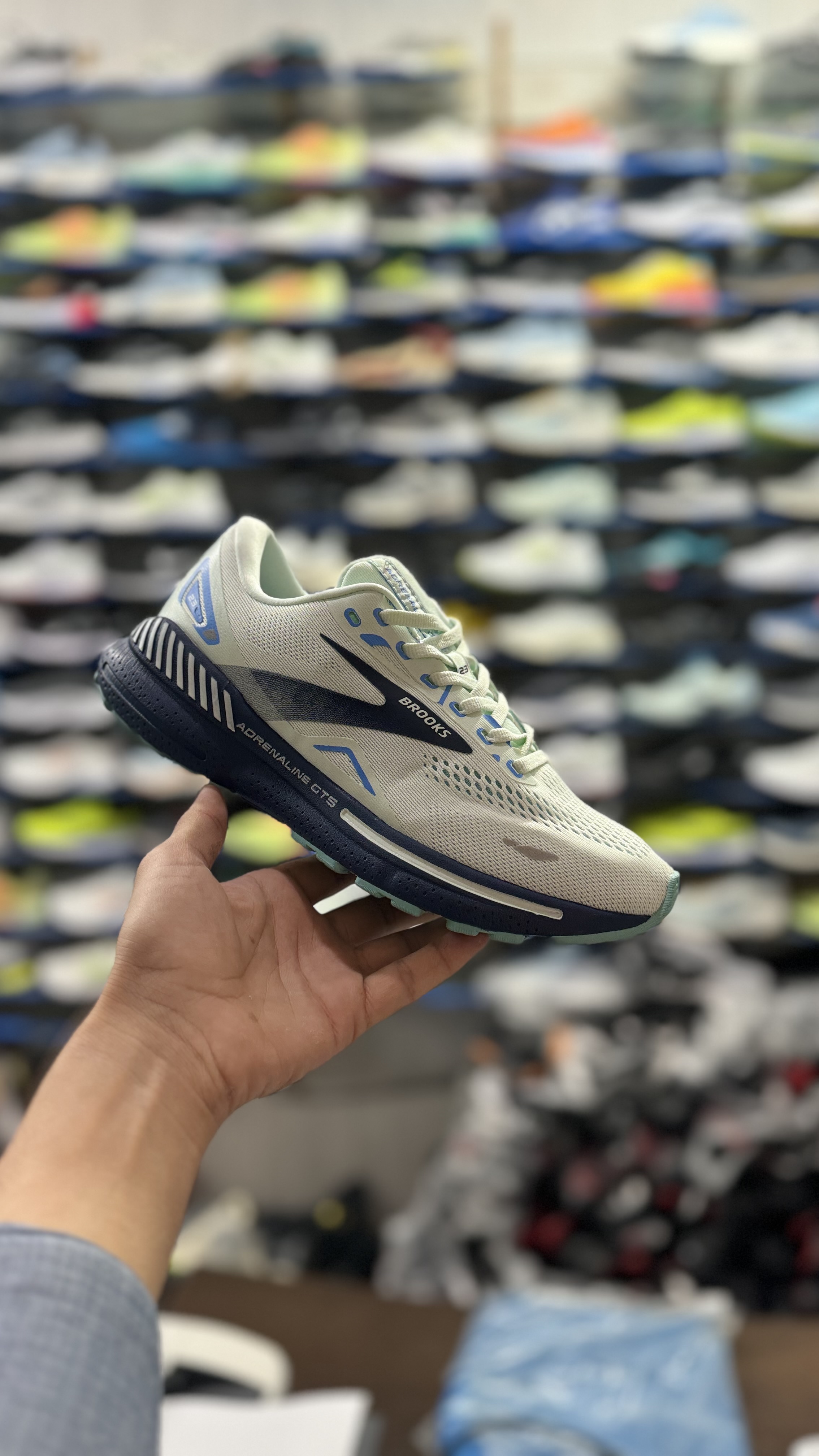 جدیدترین بروکس اندرینالین23شارژشدبارنگ بندی متفاوت