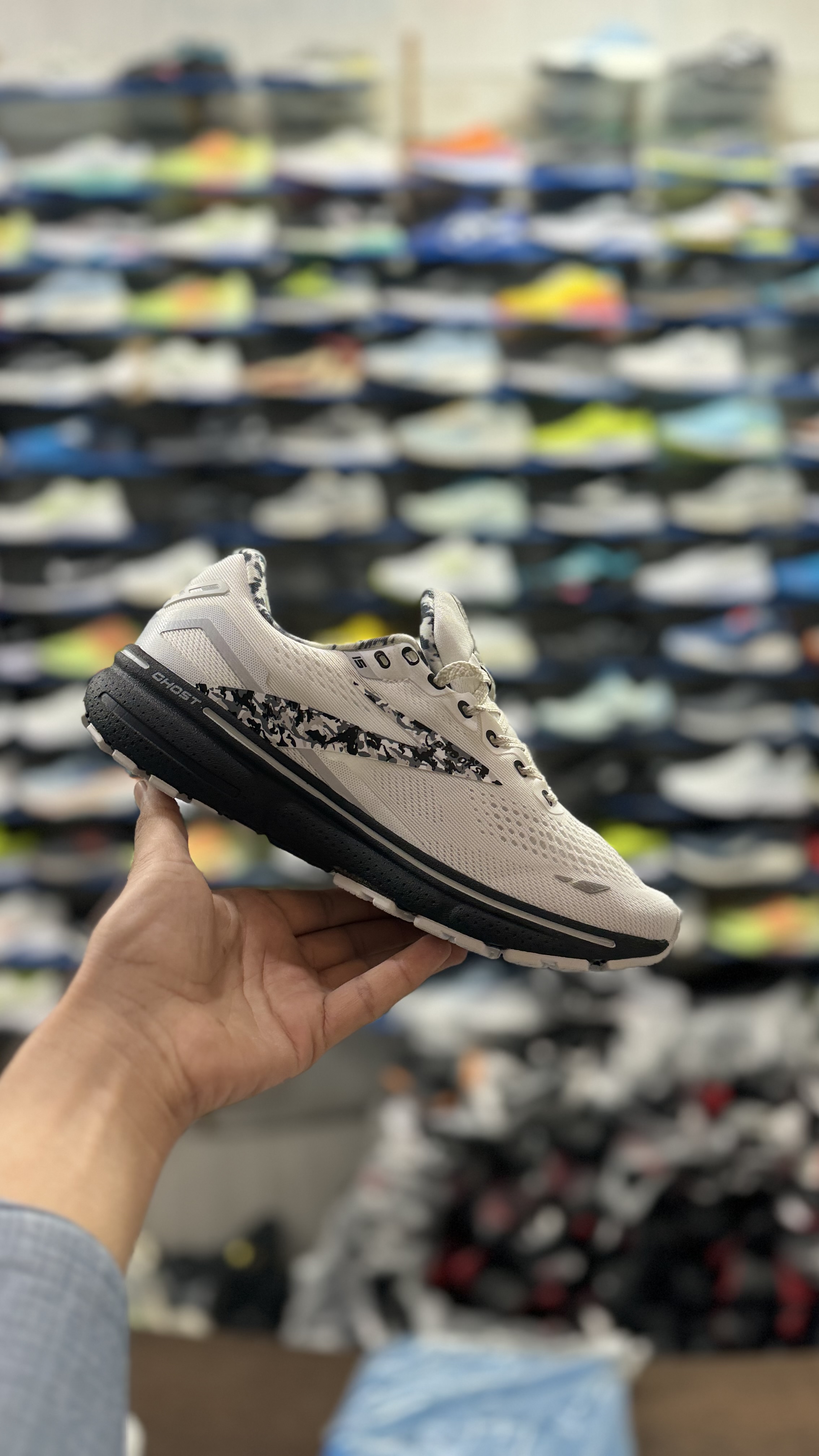 جدیدترین بروکس اندرینالین23شارژشدبارنگ بندی متفاوت