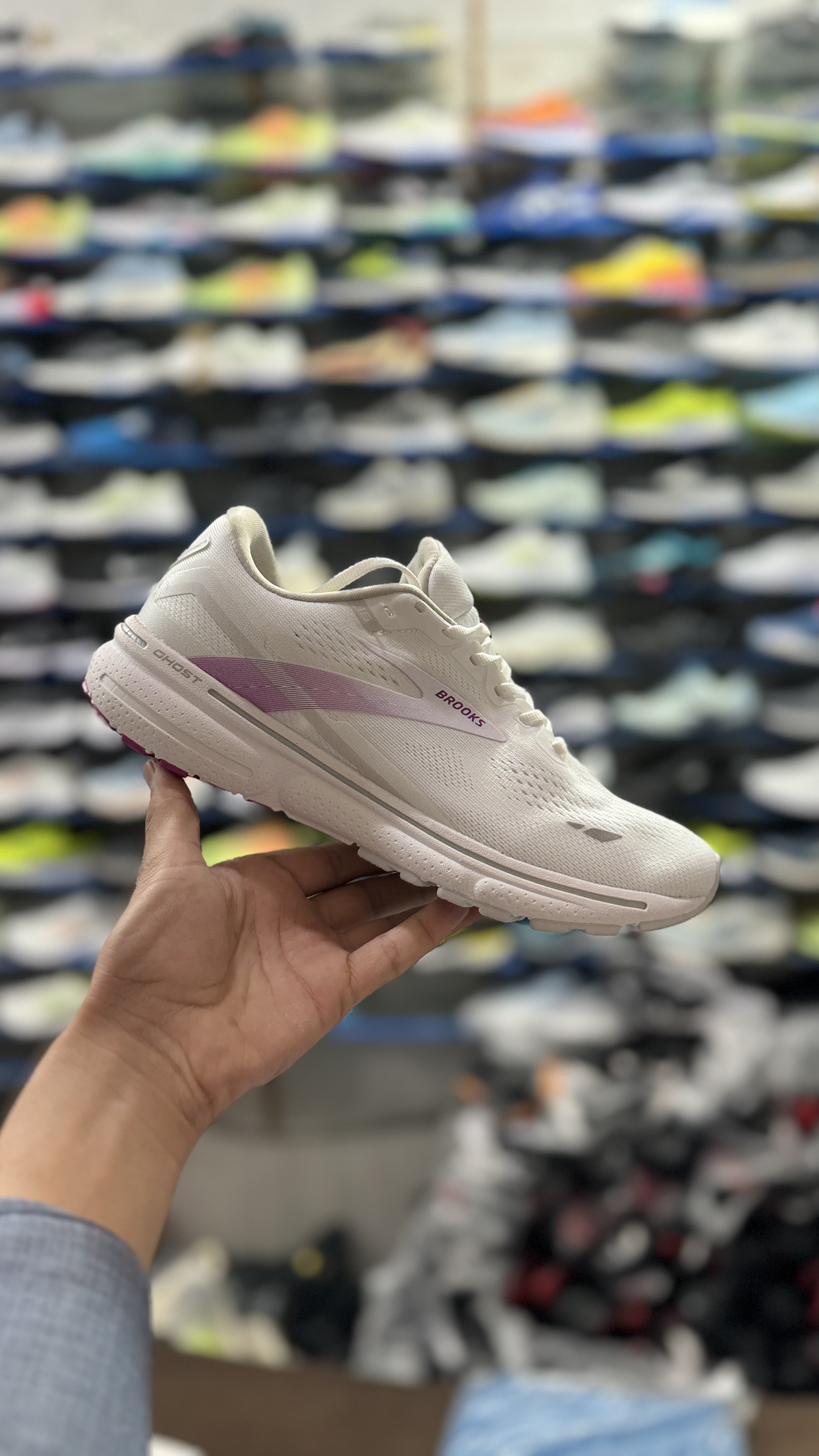 جدیدترین بروکس اندرینالین23شارژشدبارنگ بندی متفاوت