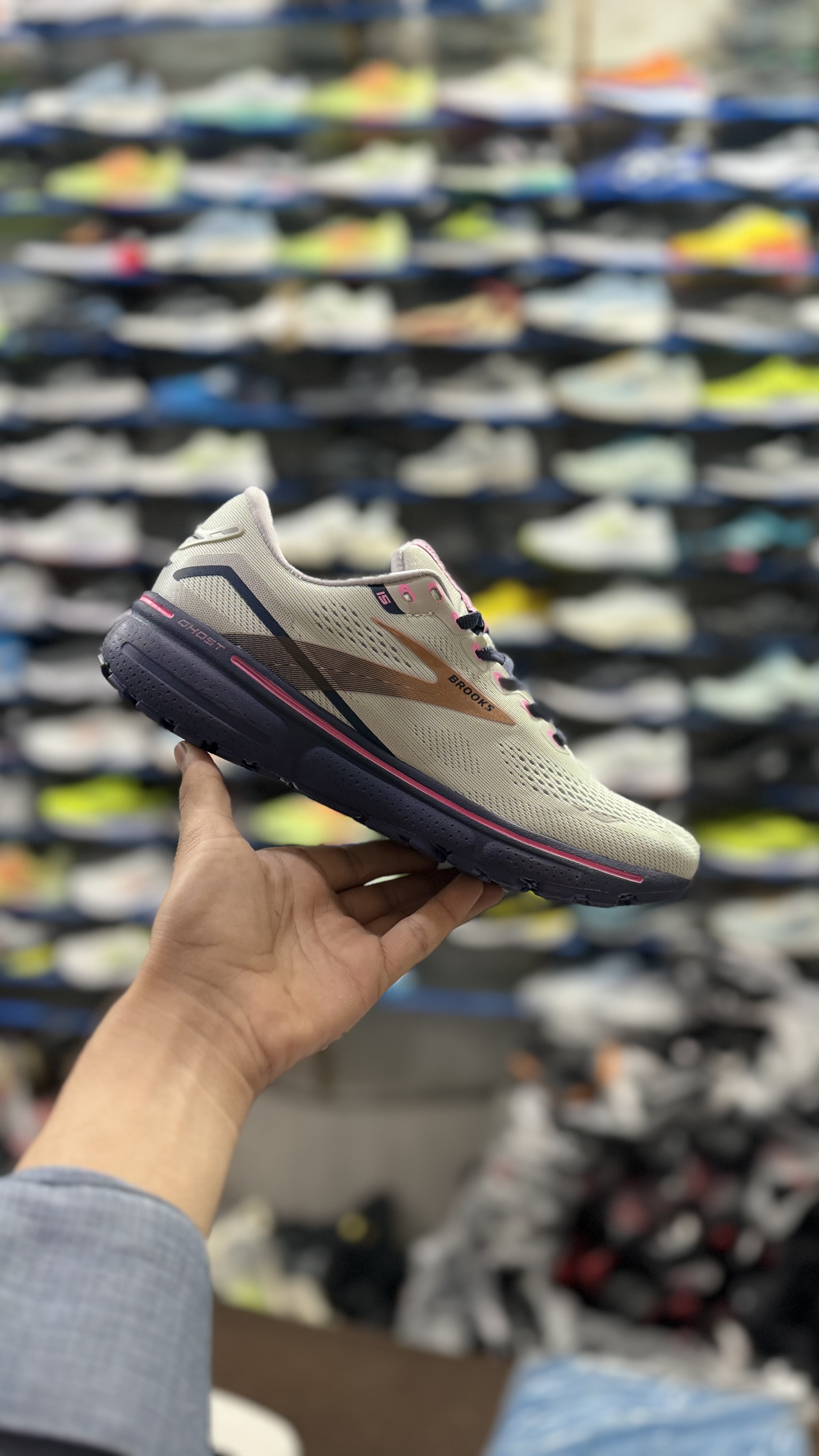 جدیدترین بروکس اندرینالین23شارژشدبارنگ بندی متفاوت