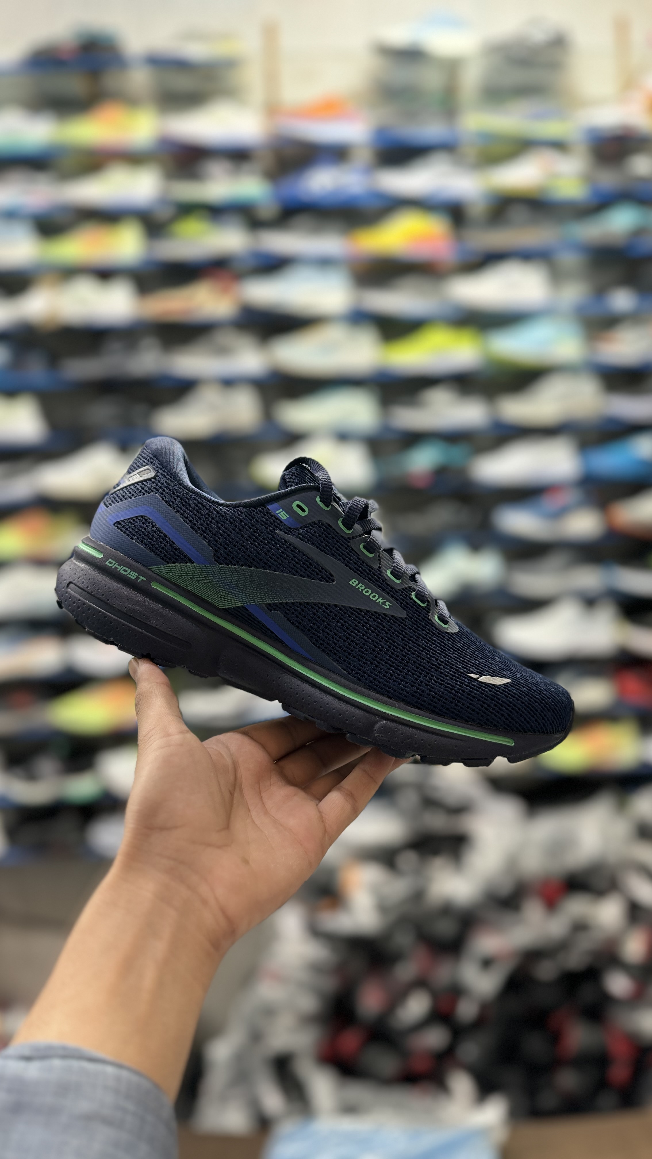 جدیدترین بروکس اندرینالین23شارژشدبارنگ بندی متفاوت